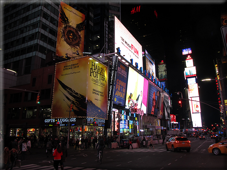 foto New York di notte